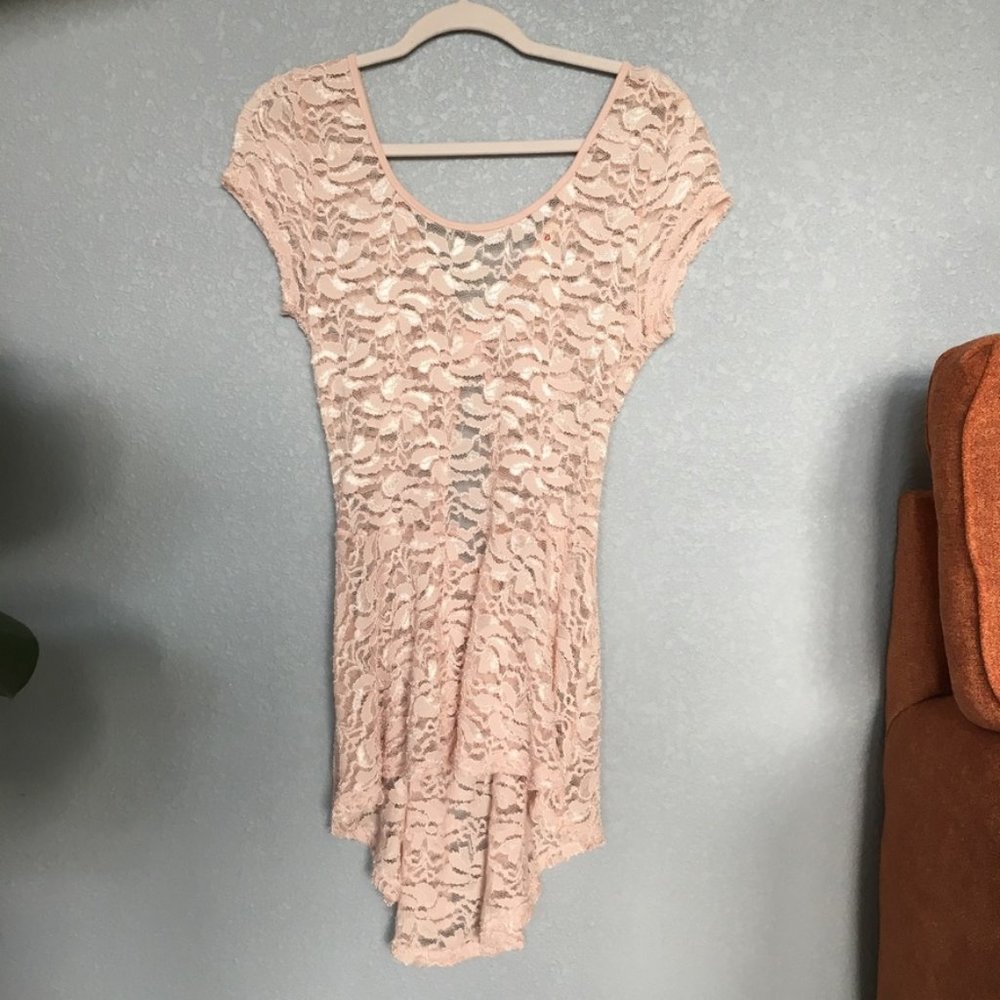 Pink Lace Ballerina Keyhole Back shirt L